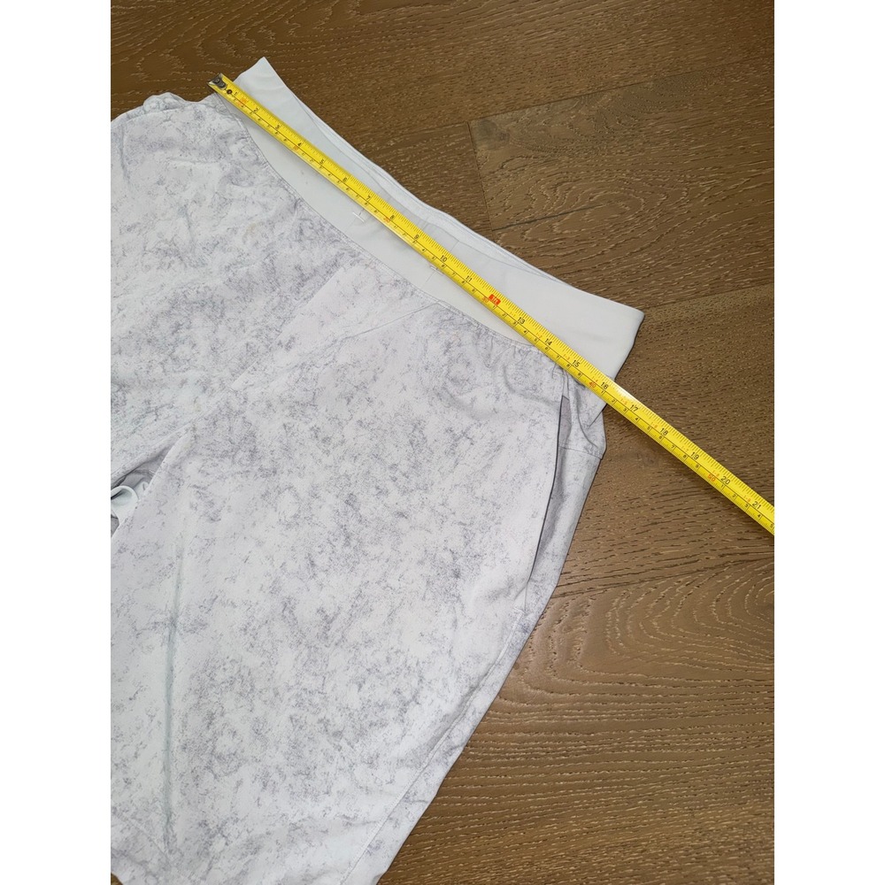 Lululemon Pace Breaker Shorts Mens Large White Grey Marble Print Athletic Run - Picture 6 of 9